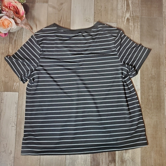 SHEIN VCAY Women's Plus Size Striped Summer T-Shirt Size 1X Black White NWOT - Picture 6 of 13